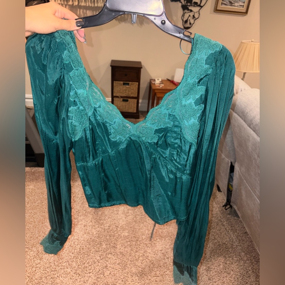Free people Green Lace Long Sleeve Top - size small